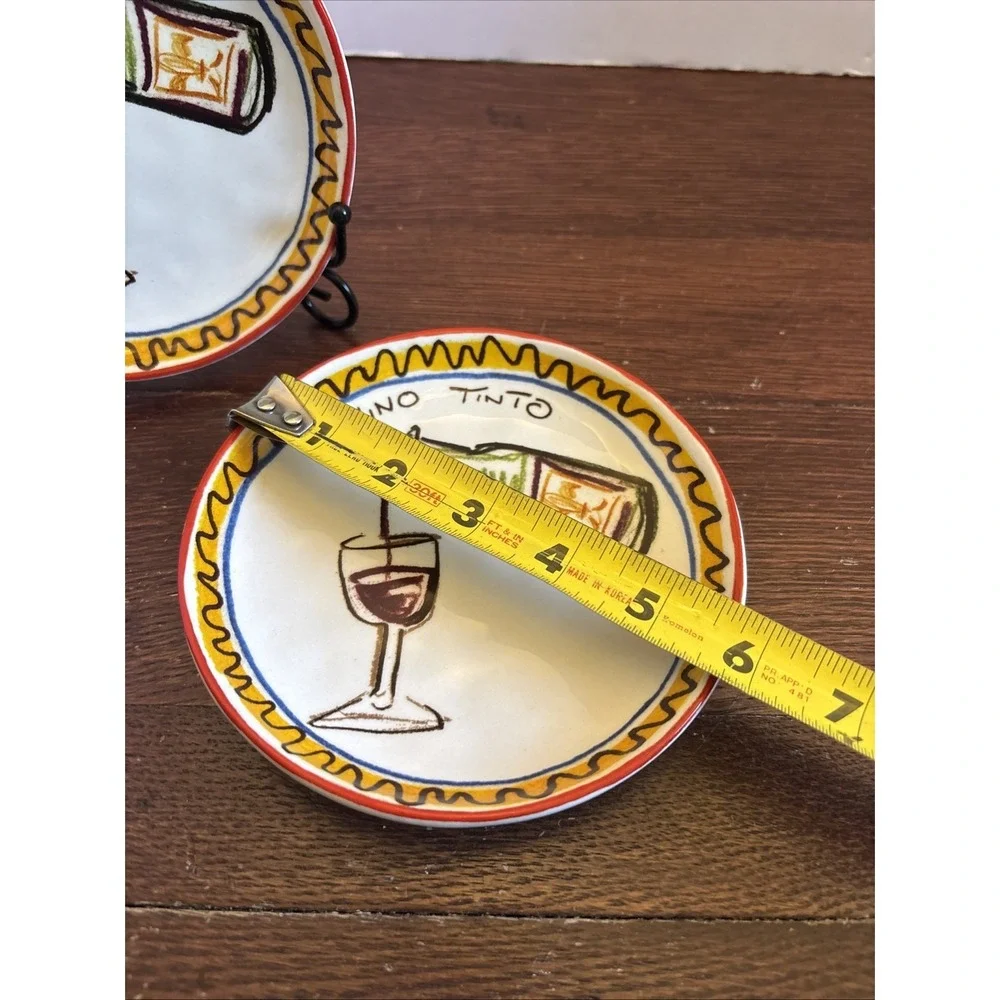 Set of  2 WILLIAMS SONOMA Spanish Tapas Plates Vino‎ Tinto Wine Pouring In Glass